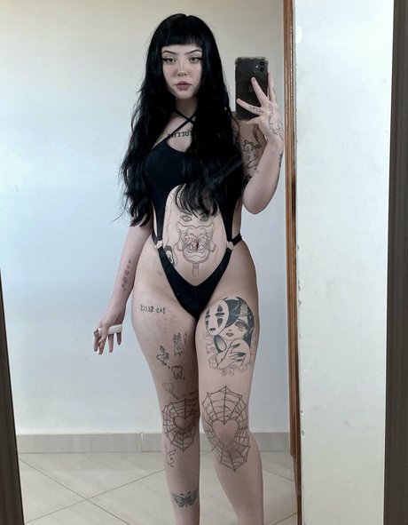 Ghostbabss sexy model gallery