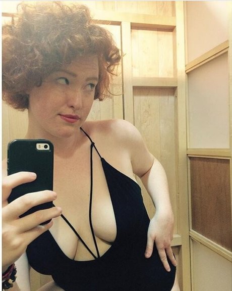 Try Channel art star img