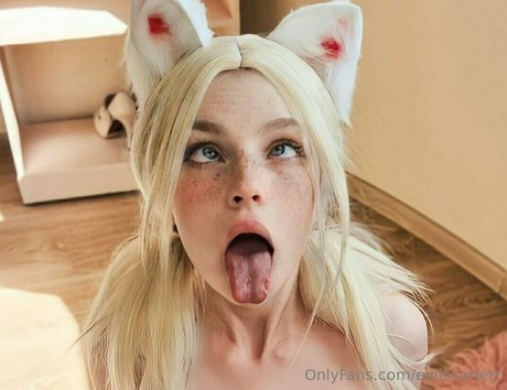 evilscarlett sex pornstar photos