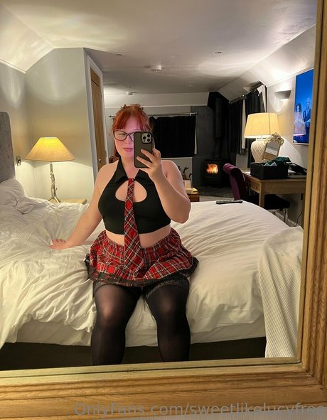 sweetlucysfreepage pornstar erotic archive