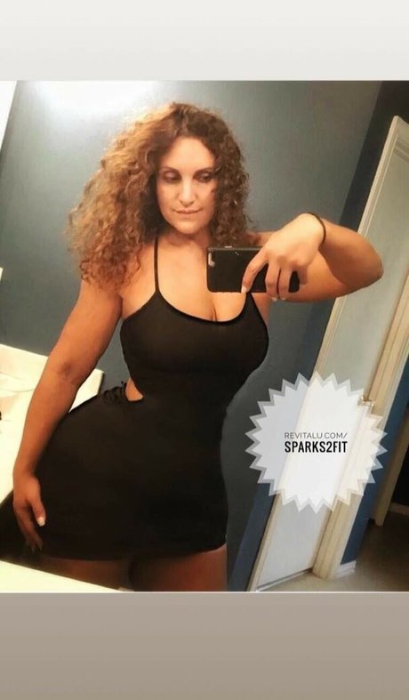 Sparks2fit sexy model photos