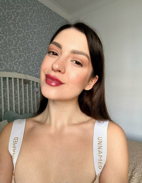 vera venera model xxx photo