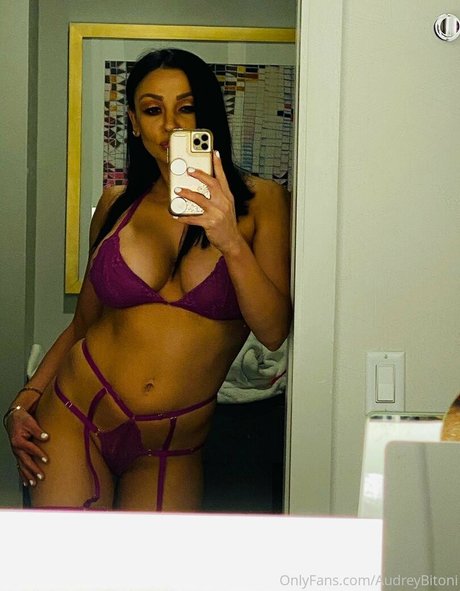 audreybitoni top pornstar photo