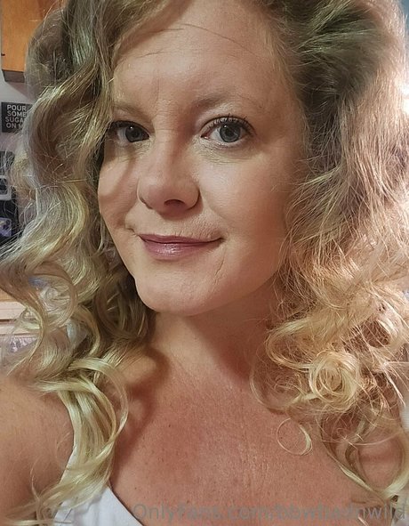 bbwbadnwild nude model gallery