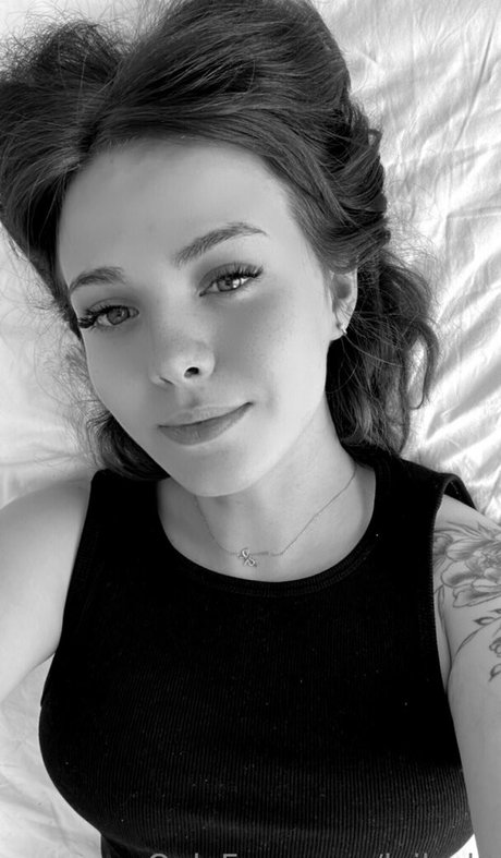 leila l0 erotic actress galleries