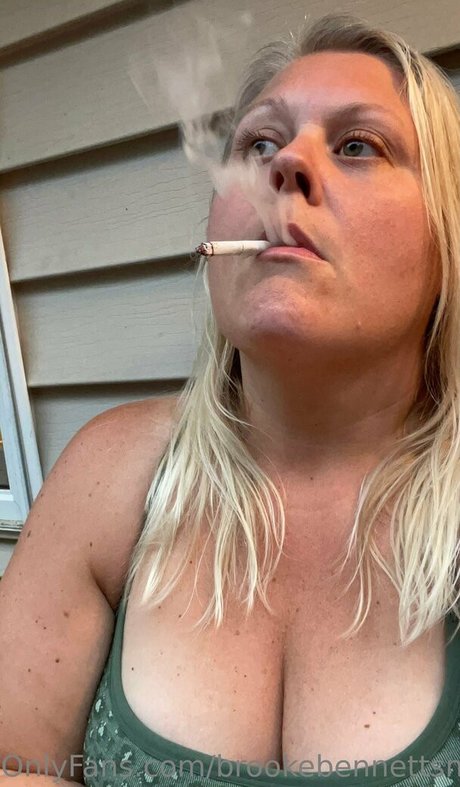 smokybrookeb pornographic model pic