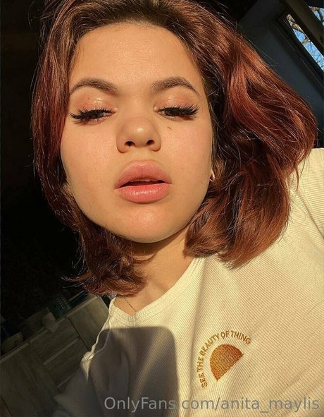 anita maylis art star photos