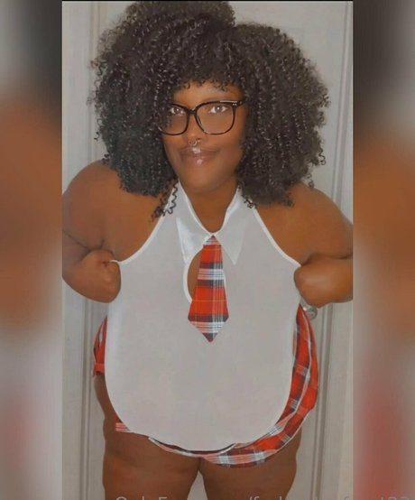 forbiddenfruyt23 star free pic