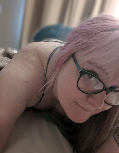 toastysyren sexy actress image