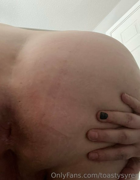 toastysyren pretty pornstar image