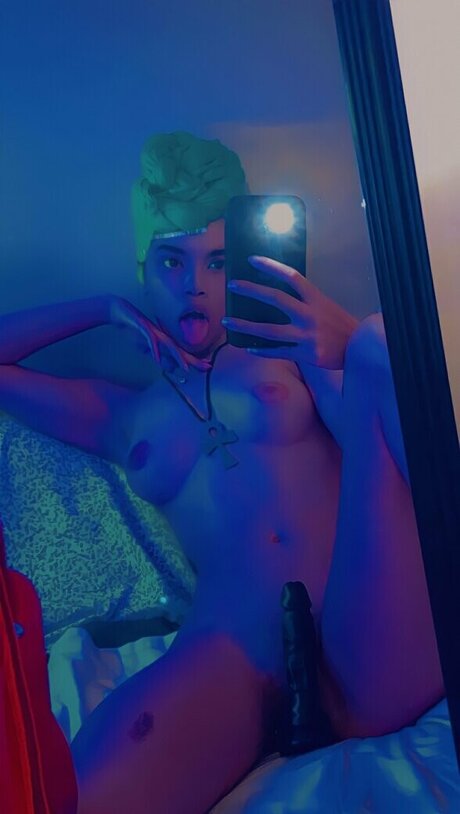 devilssweettooth erotic actress pics