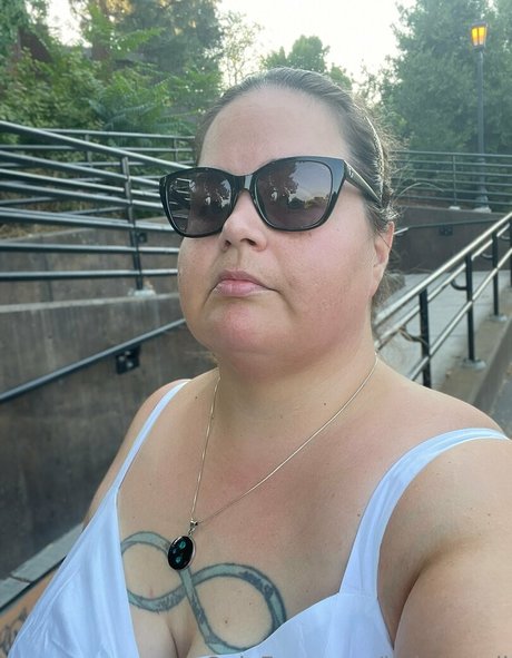 helenavail star hot pictures