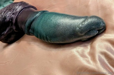 mama ushi nude model archive