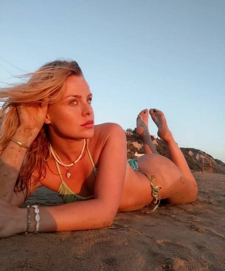 Sophie Pettifer model hd photos