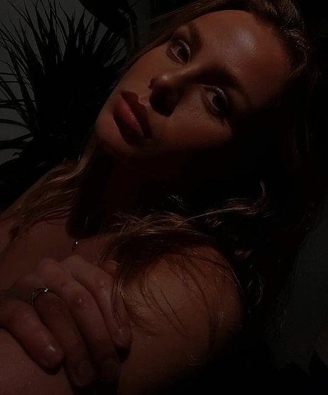 Sophie Pettifer pornstar nude gallery