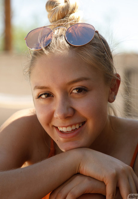 Briannaperez erotic actress gallery