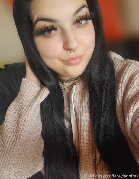 laceylanefree pornographic model picture
