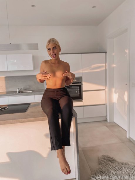 Lia Engel beautiful star pic