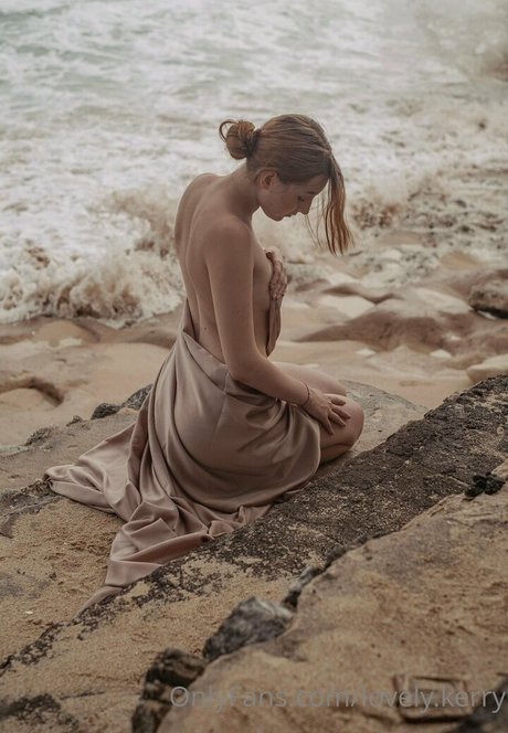 llitalola model nude photo