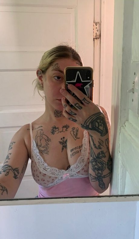 Velvetears model erotic images