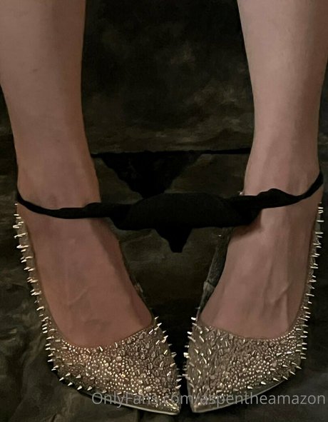 aspentheamazon sexy model image