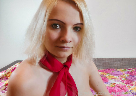 cuteandblondy star sexy pics