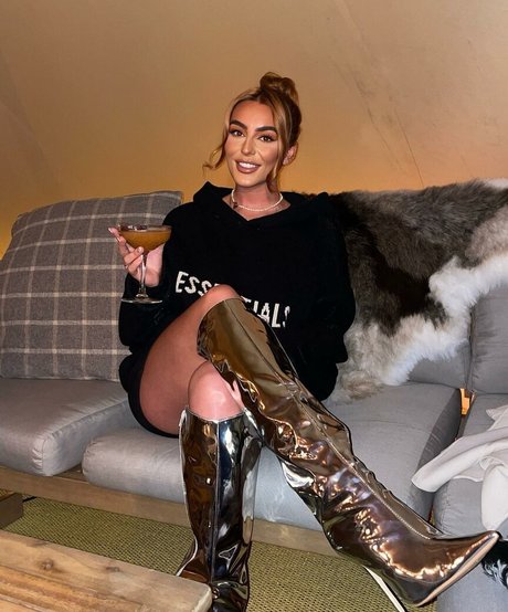 Danielle Tilly Wright star pornographic pics