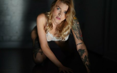 babeoftheweek free model photo