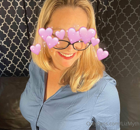 lizmyth adult model pic