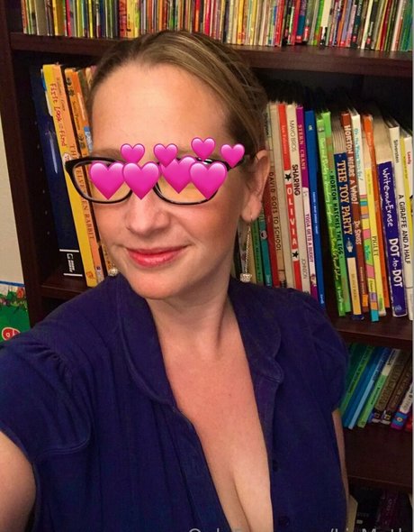 lizmyth model erotic archive