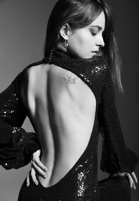 Dakota Johnson hot actress image