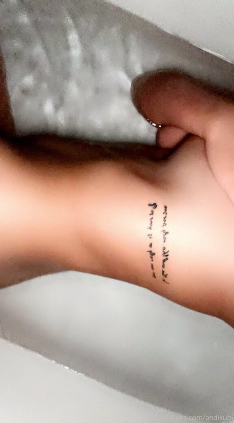 andi111 nude star picture