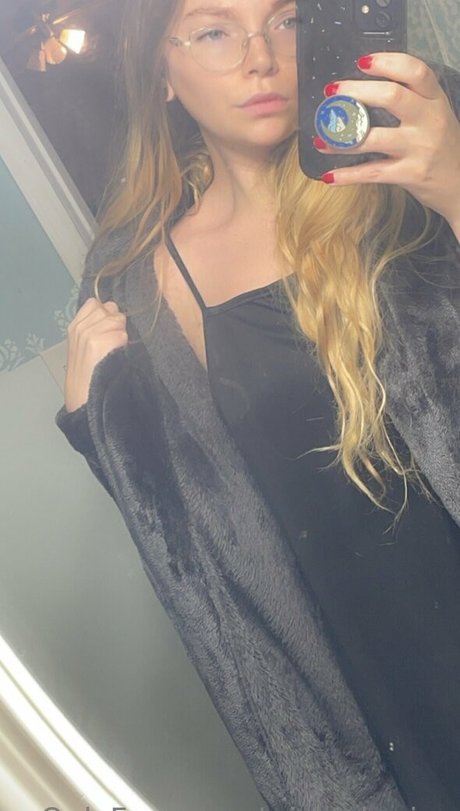 wicked minx model sexy picture