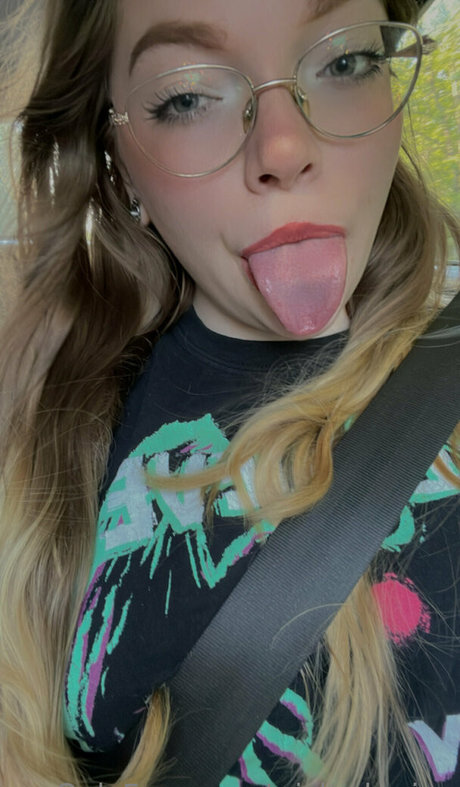 wicked minx star perfect img