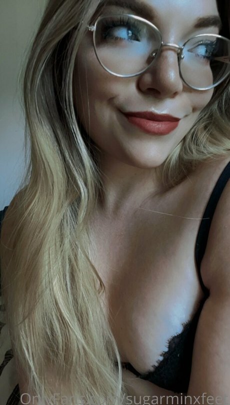 wicked minx model naked photo