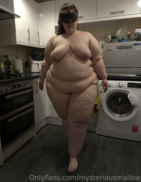 mysteriousmallow pretty model img