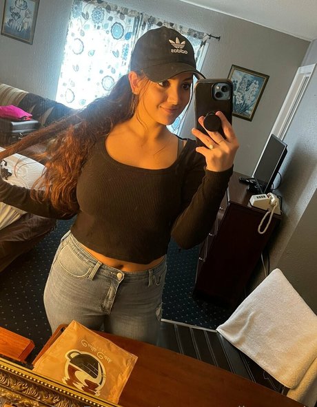 morgangallocomedy nudes actress photo