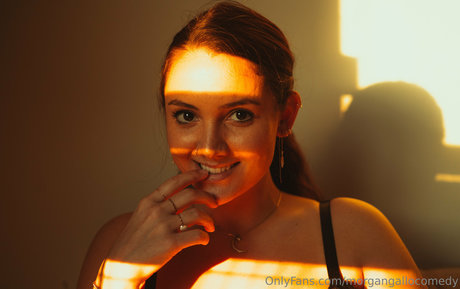 morgangallocomedy nudes model photo