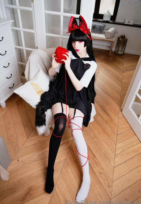 akariia exclusive model photo