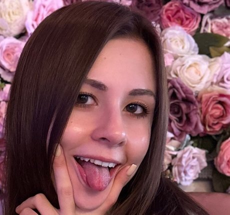 Chloe Leafs pornstar beautiful picture