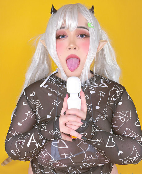 freeclautisa erotic actress pictures