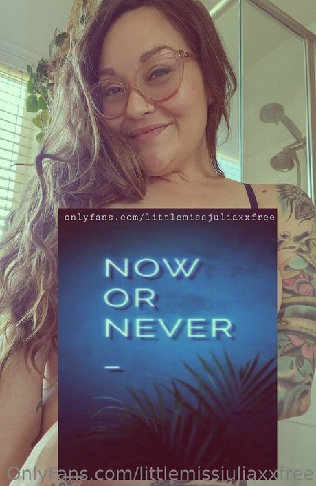littlemissjuliaxxfree high quality pornstar photos