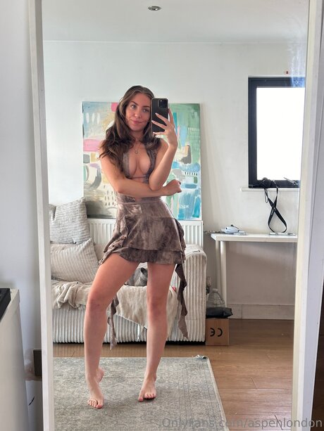 Aspenlondon naked actress galleries