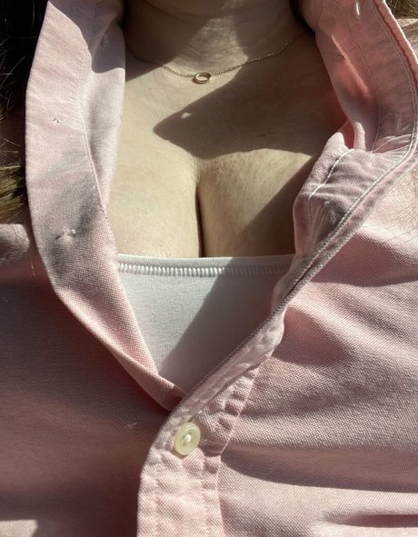 uskyldigesara pornstar image