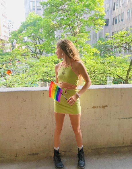 Savannahnrmn nudes pornstar gallery