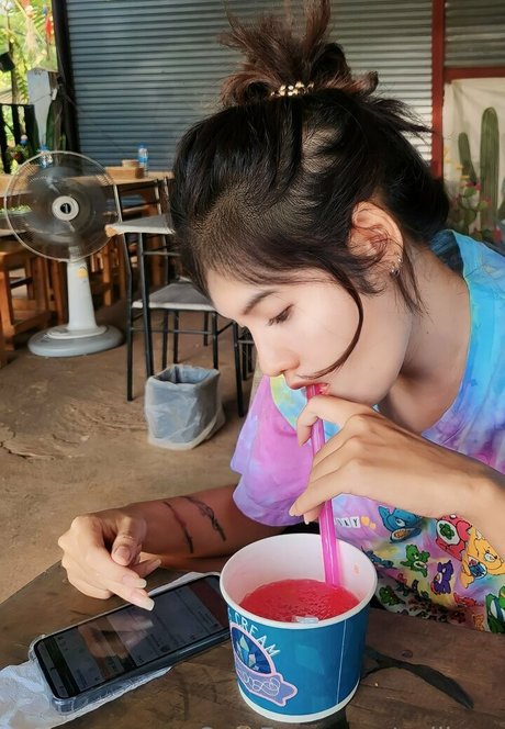 avilinax sex star photo