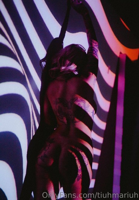 tiuhmariuh xxx star photo