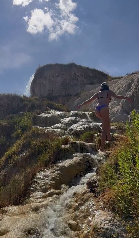 Shanti Tan pornstar photos