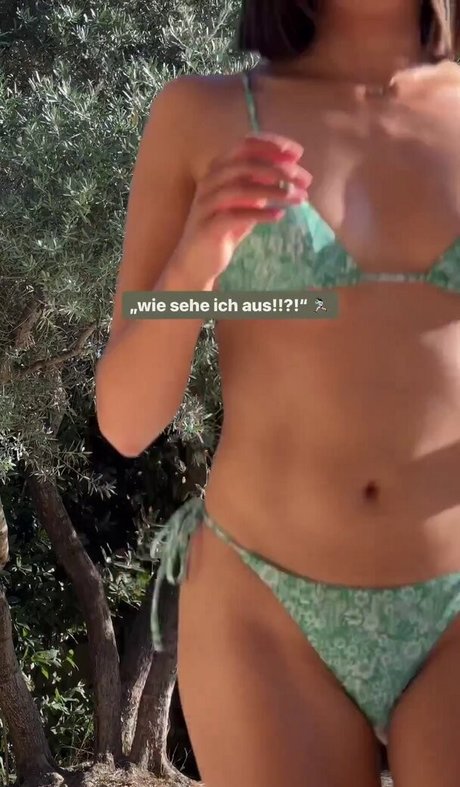 Shanti Tan high quality star photos