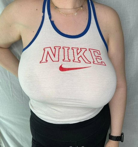 busty lyra nice pornstar photos